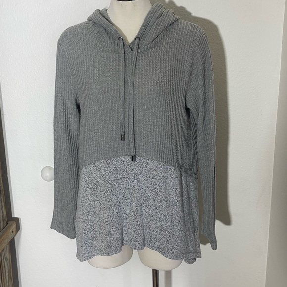 BKE Buckle brushed waffle knit hoodie drawstring top size small grey raw hem - Picture 3 of 10